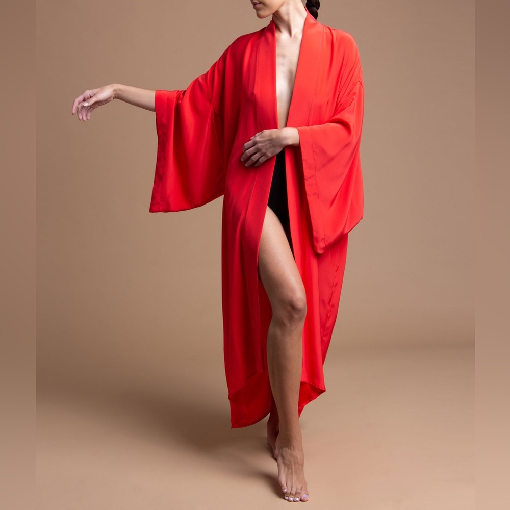 Designer Silk Red Long Kimono Robe NWT 100% Italian Silk One Size Mother’s Day! - Picture 3 of 5
